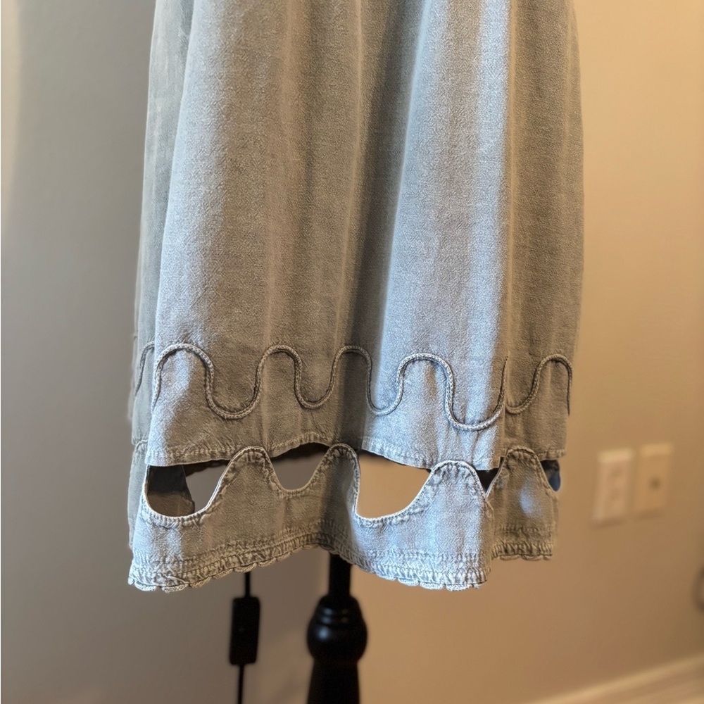 Embroidered Sleeveless Dress - Picture 3 of 12